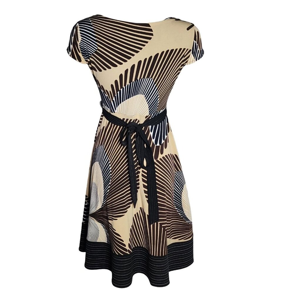 Maggy London Dress Womens Size 4 Brown Leaf Pattern Tie Waist Cap Sleeve - Picture 3 of 5